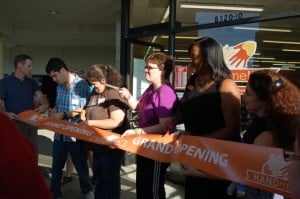 News 9 handsopening