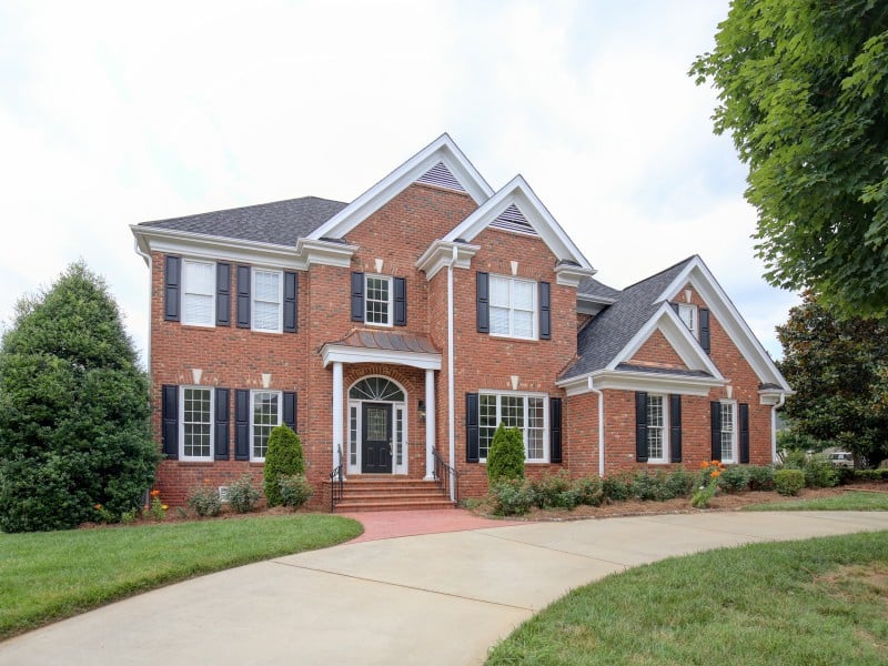 02_front_of_house_002 02_front_of_house_002
