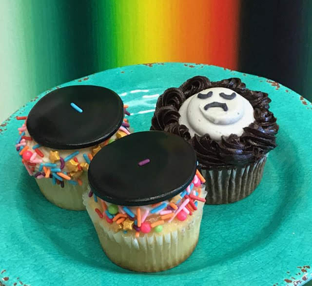 depressed-cupcakes-2-1 depressed-cupcakes-2-1