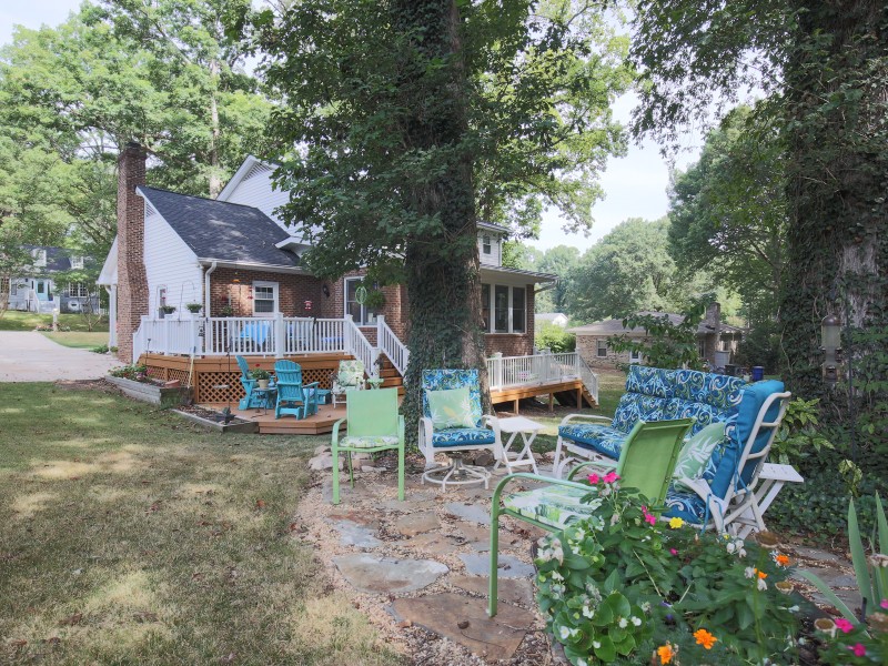 056_5500_knollwood_rd_back_yard 056_5500_knollwood_rd_back_yard