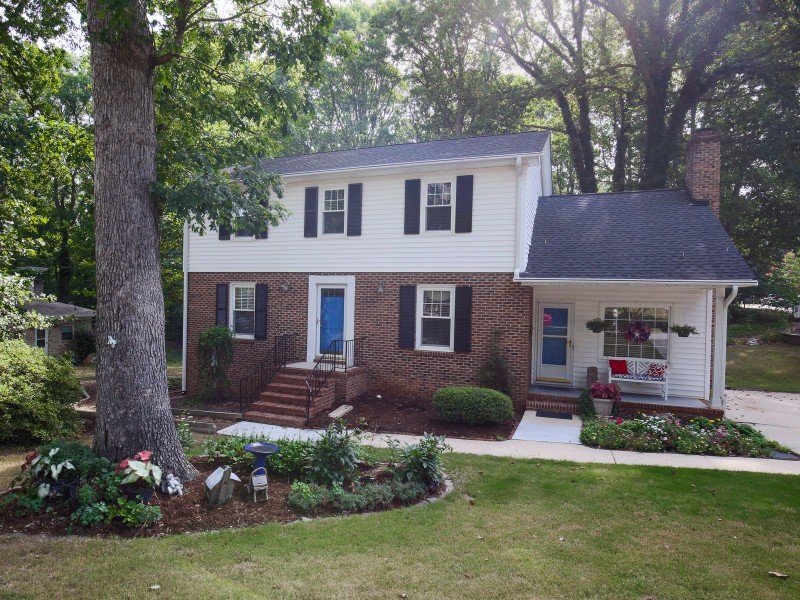 004_5500_knollwood_rd_front_of_house 004_5500_knollwood_rd_front_of_house
