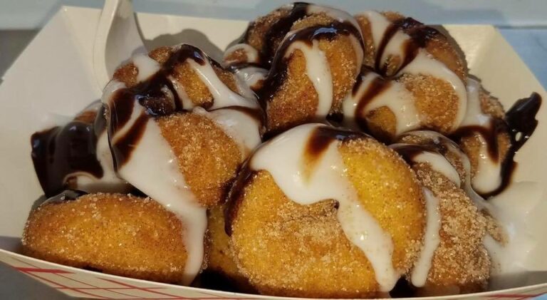 Dusty Donuts Dusty Donuts