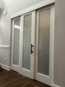 November's New and Renewed Members 28 3 door frosted bypass
